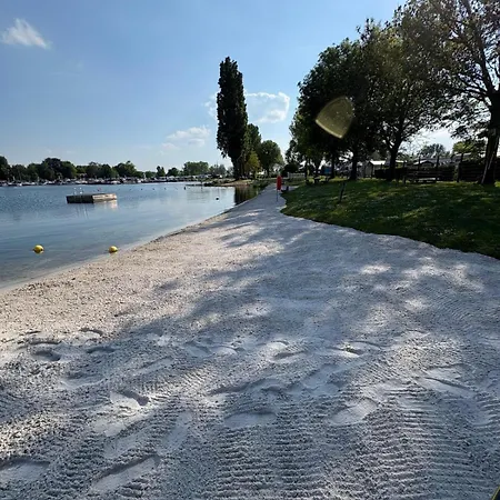 4 Pers Op Maasparcje Met Privestrand Roermond